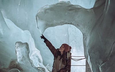 Stand Up Paddle im Natureispalast am Hintertuxer Gletscher